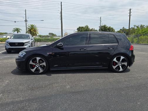 2017 Volkswagen Golf GTI 2.0T S 4-Door