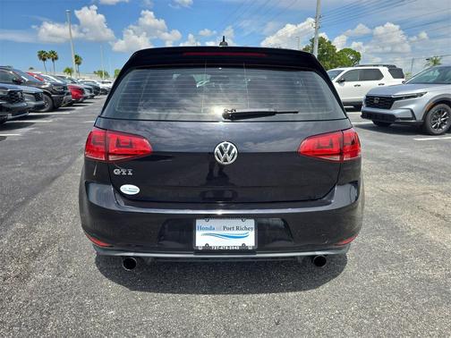 2017 Volkswagen Golf GTI 2.0T S 4-Door