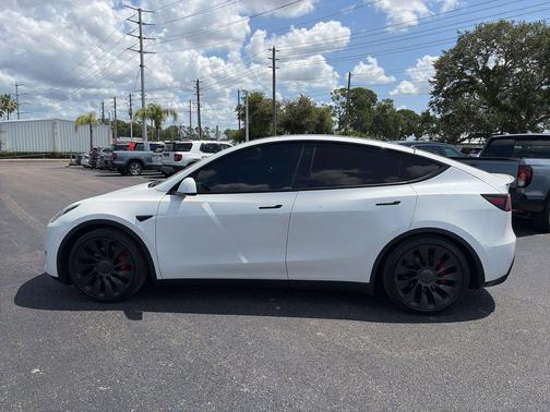 Pearl White Multi-Coat 2022 Tesla Model Y Performance Dual Motor All-Wheel Drive