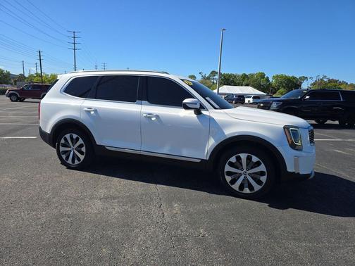 Snow White Pearl 2021 Kia Telluride S
