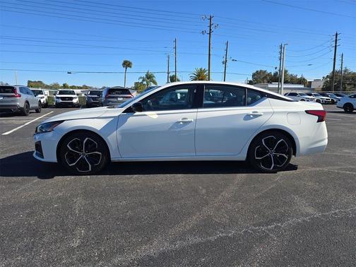 2024 Nissan Altima SR FWD