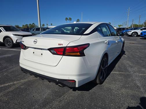 2024 Nissan Altima SR FWD