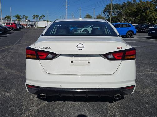 2024 Nissan Altima SR FWD