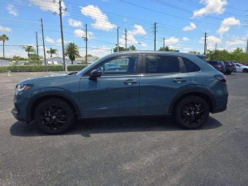 Nordic Forest Pearl 2024 Honda HR-V Sport
