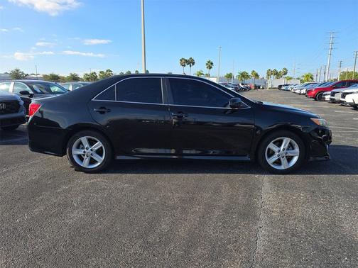 2013 Toyota Camry SE