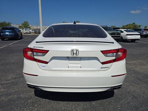 Platinum White Pearl 2022 Honda Accord Sport 1.5T