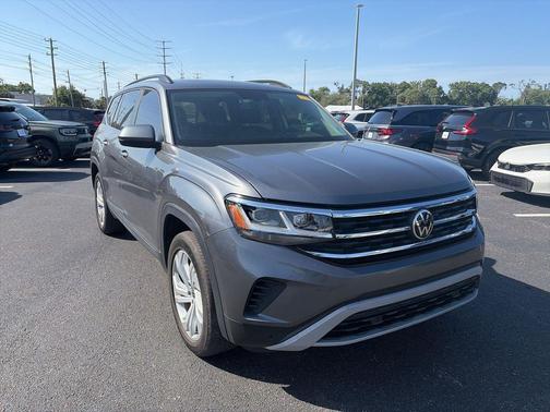 Platinum Gray Metallic 2021 Volkswagen Atlas 3.6L SE w/Technology