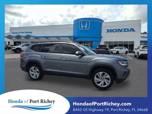 Platinum Gray Metallic 2021 Volkswagen Atlas 3.6L SE w/Technology