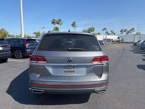 Platinum Gray Metallic 2021 Volkswagen Atlas 3.6L SE w/Technology