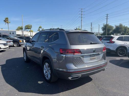 Platinum Gray Metallic 2021 Volkswagen Atlas 3.6L SE w/Technology