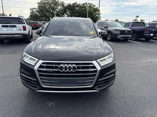 Mythos Black Metallic 2018 Audi Q5 2.0T Premium Plus