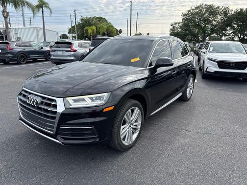 Mythos Black Metallic 2018 Audi Q5 2.0T Premium Plus