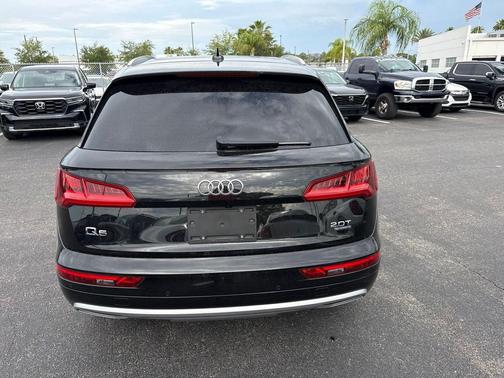 Mythos Black Metallic 2018 Audi Q5 2.0T Premium Plus