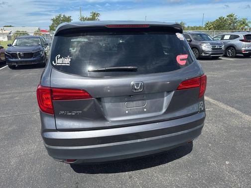 2016 Honda Pilot LX