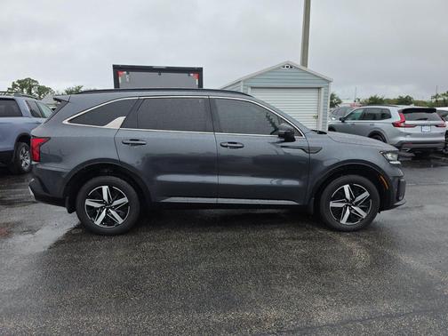 Gravity Grey 2022 Kia Sorento S
