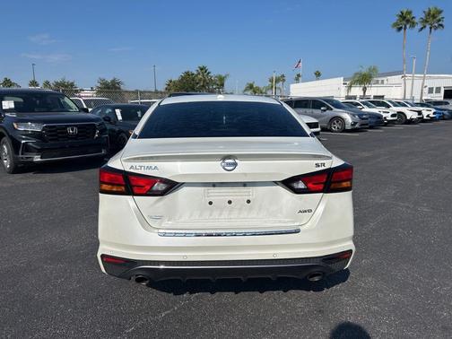 2020 Nissan Altima SR Intelligent AWD