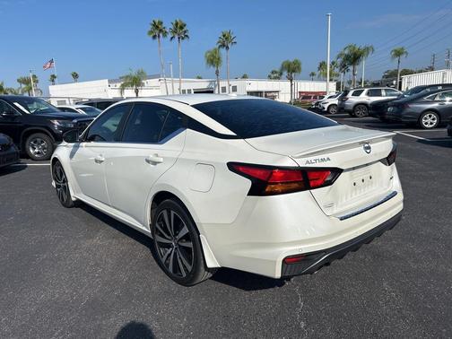 2020 Nissan Altima SR Intelligent AWD