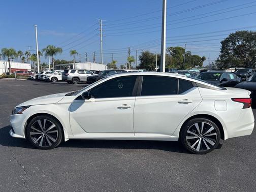 2020 Nissan Altima SR Intelligent AWD