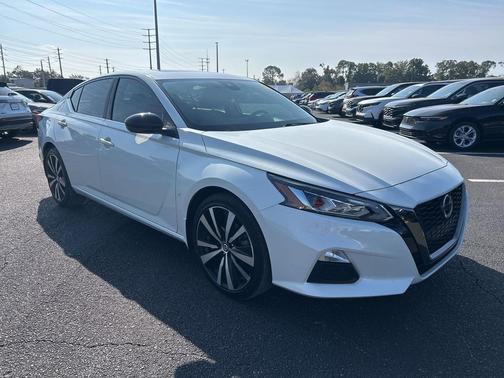 2020 Nissan Altima SR Intelligent AWD