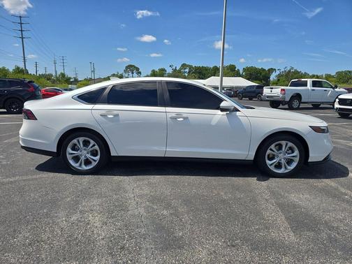 Platinum White Pearl 2024 Honda Accord LX 1.5T