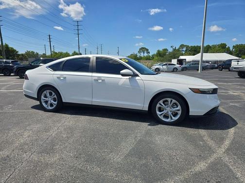 Platinum White Pearl 2024 Honda Accord LX 1.5T