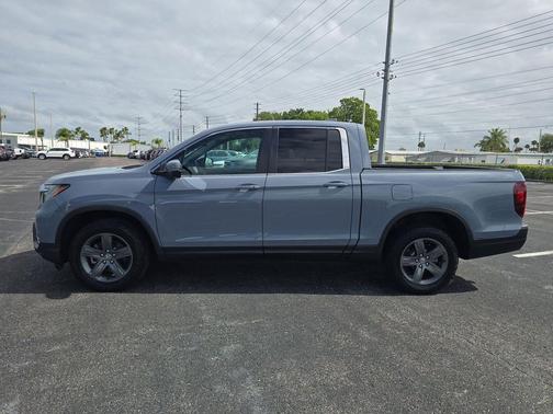 Sonic Gray Pearl 2023 Honda Ridgeline RTL