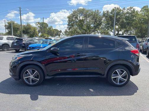 Crystal Black Pearl 2022 Honda HR-V EX
