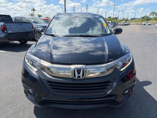 Crystal Black Pearl 2022 Honda HR-V EX