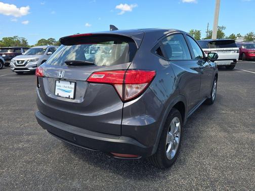 Grey 2018 Honda HR-V LX