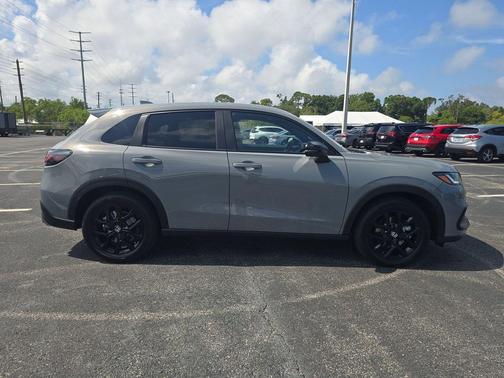 Urban Gray Pearl 2025 Honda HR-V 2WD Sport