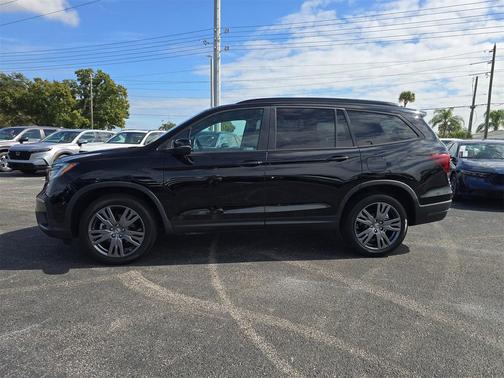 2022 Honda Pilot AWD Sport