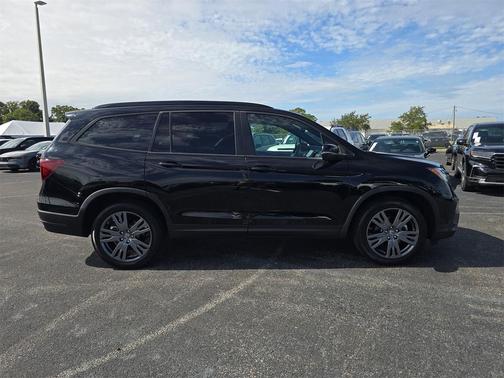 2022 Honda Pilot AWD Sport