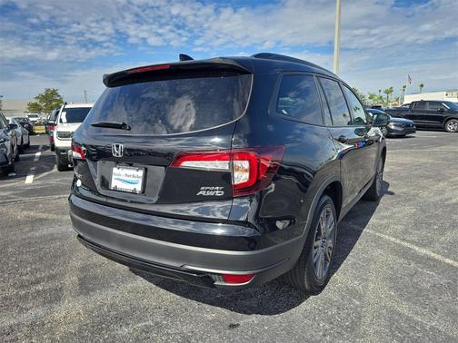 2022 Honda Pilot AWD Sport