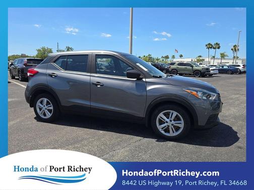 Gun Metallic 2020 Nissan Kicks S