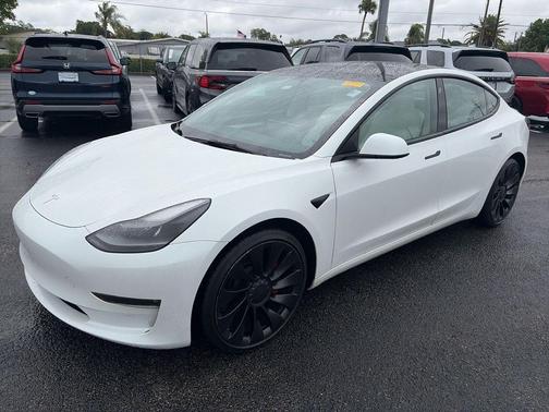 Pearl White Multi-Coat 2023 Tesla Model 3 Performance