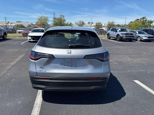 2025 Honda HR-V LX