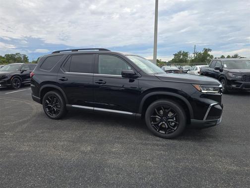 2025 Honda Pilot Touring 8-Passenger