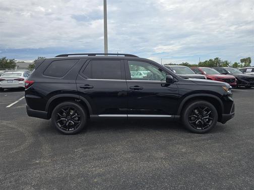 2025 Honda Pilot Touring 8-Passenger