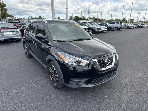2020 Nissan Kicks SV