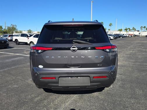2024 Nissan Pathfinder SV FWD