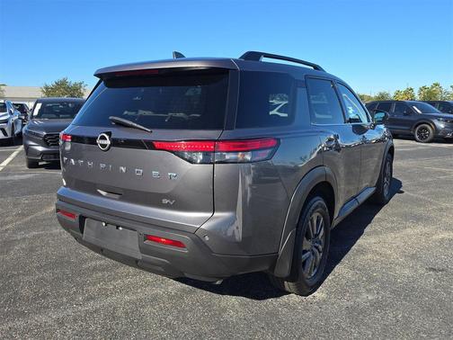2024 Nissan Pathfinder SV FWD