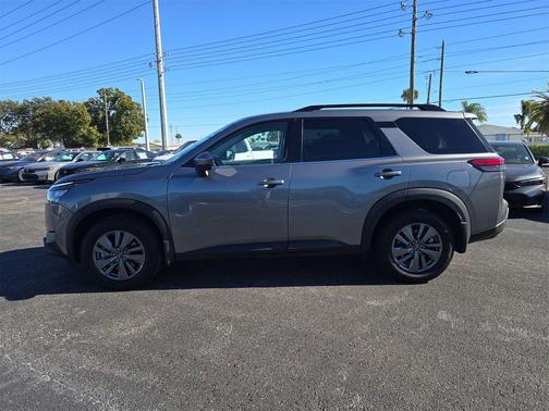 2024 Nissan Pathfinder SV FWD