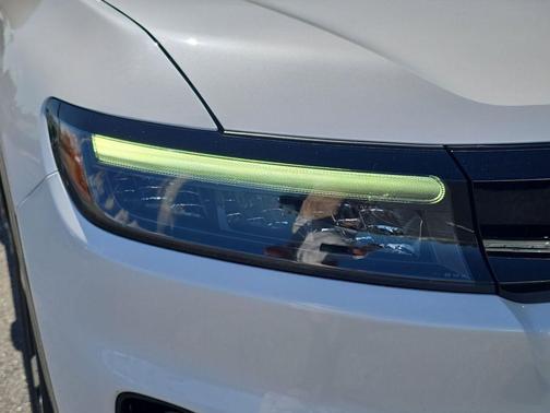 Snowfall Pearl 2024 Honda Prologue Touring