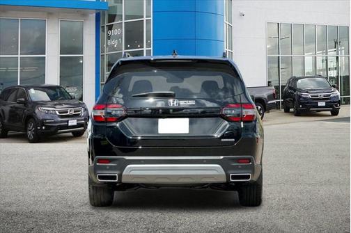 2025 Honda Pilot Touring 8-Passenger