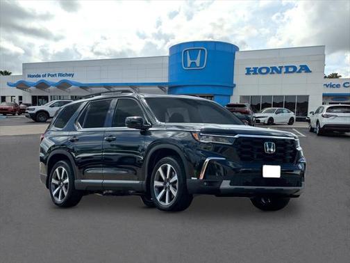2025 Honda Pilot Touring 8-Passenger