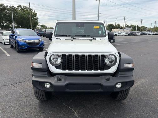 Bright White Clearcoat 2024 Jeep Wrangler Sport S