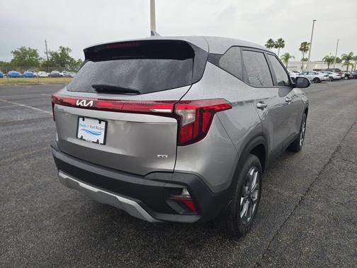 Steel Gray 2025 Kia Seltos LX