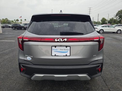 Steel Gray 2025 Kia Seltos LX