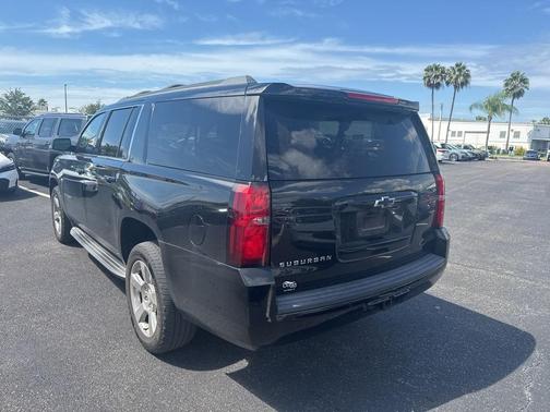 2018 Chevrolet Suburban LT