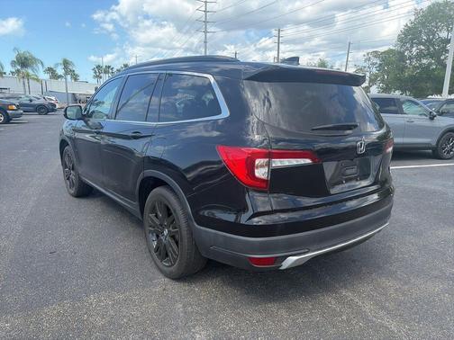 Crystal Black Pearl 2021 Honda Pilot 2WD Special Edition